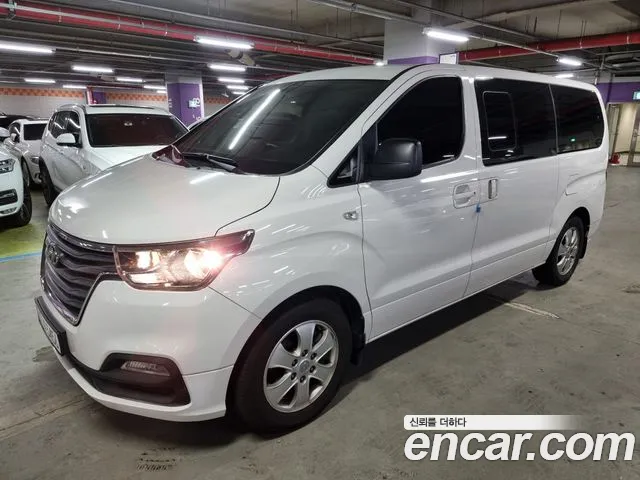 Hyundai Starex
