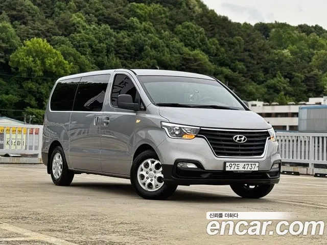 Hyundai Starex
