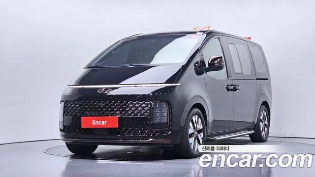 Hyundai Staria