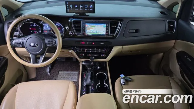 Kia Carnival — интерьер