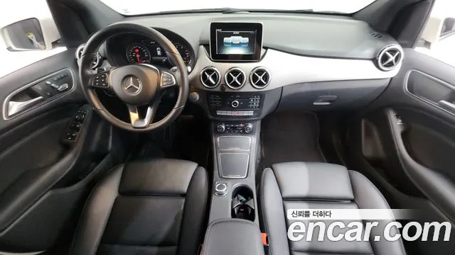 Mercedes-Benz B-класс — интерьер