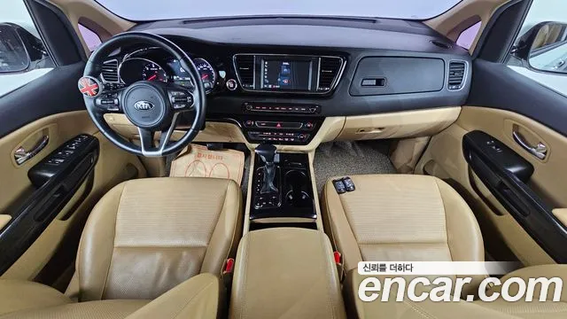 Kia Carnival — интерьер