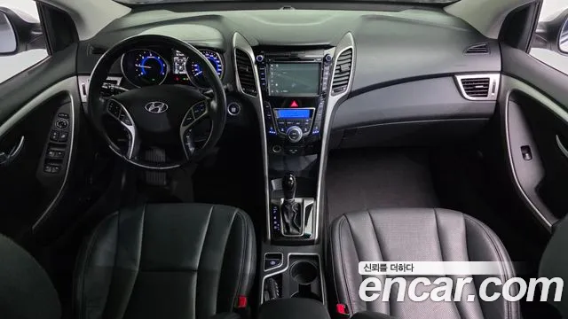 Hyundai i30 — интерьер