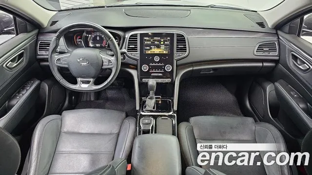 Renault Korea SM6 — интерьер