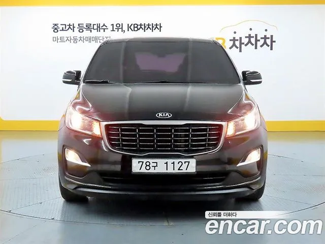 Kia Carnival — экстерьер