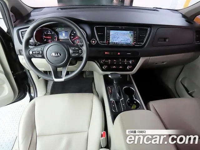 Kia Carnival — интерьер