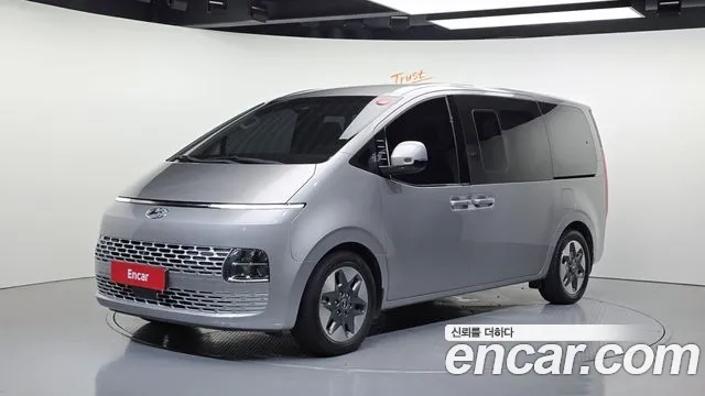 Hyundai Staria