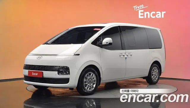 Hyundai Staria
