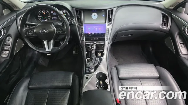 Infiniti Q50 — интерьер