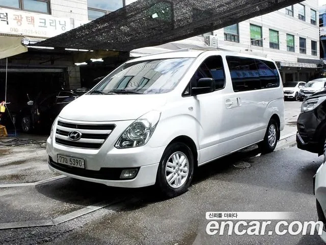 Hyundai Starex