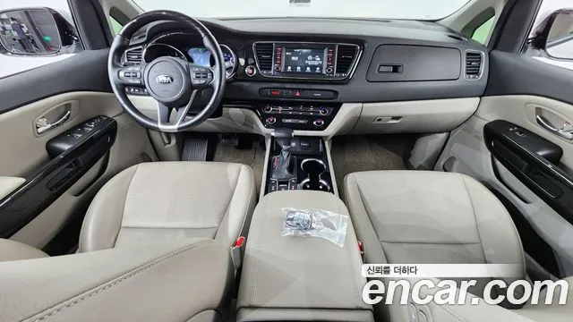 Kia Carnival — интерьер