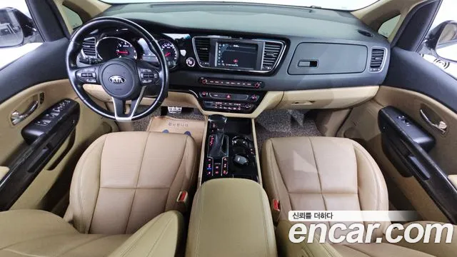 Kia Carnival — интерьер