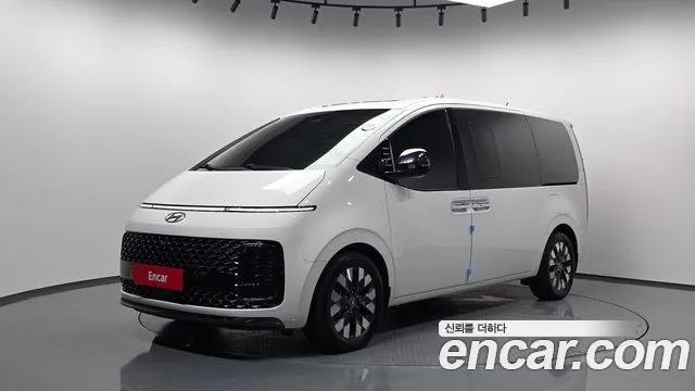 Hyundai Staria
