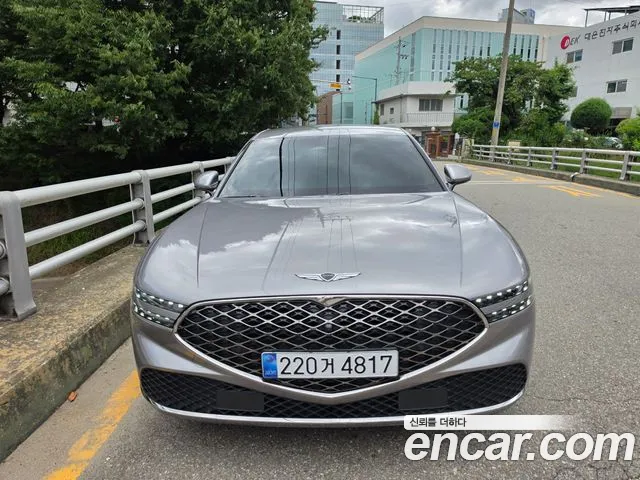 Genesis G90
