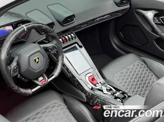 Lamborghini Huracan — интерьер