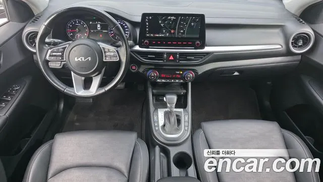 Kia K3 — интерьер