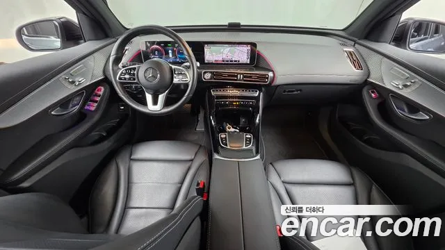 Mercedes-Benz EQC — интерьер