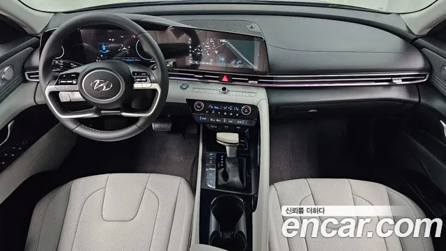 Hyundai Elantra — интерьер