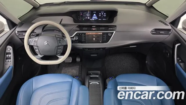 Citroën / DS C4 SpaceTourer — интерьер