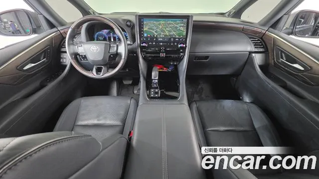 Toyota Alphard — интерьер