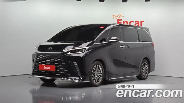 Lexus LM