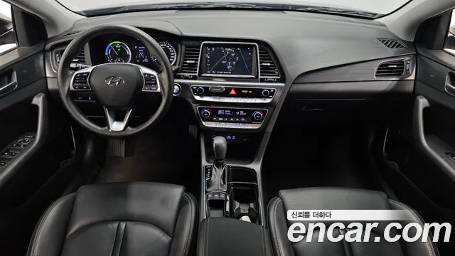 Hyundai Sonata — интерьер