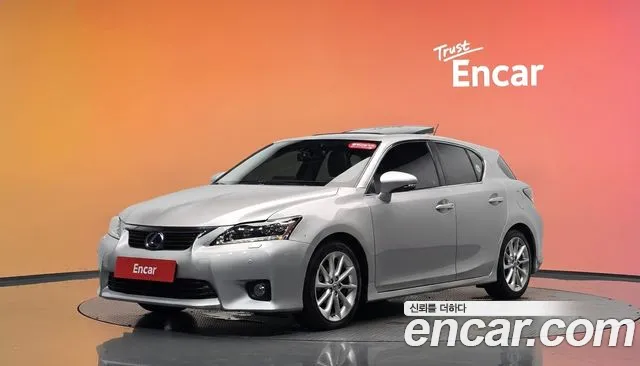 Lexus CT200h
