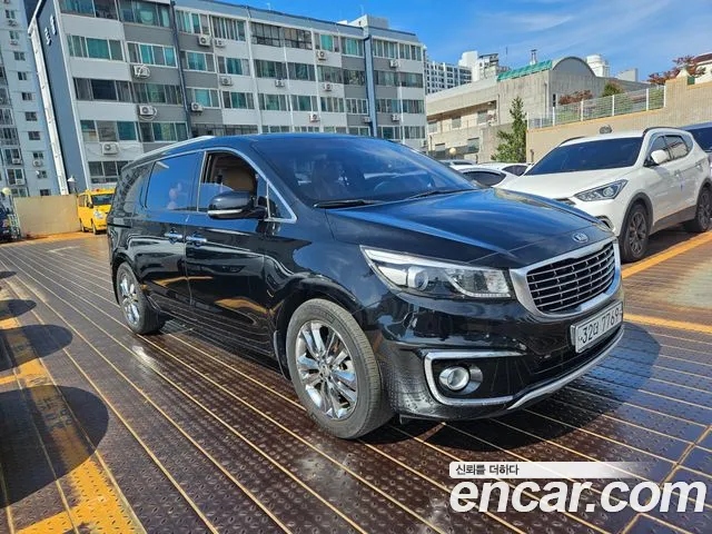 Kia Carnival — экстерьер