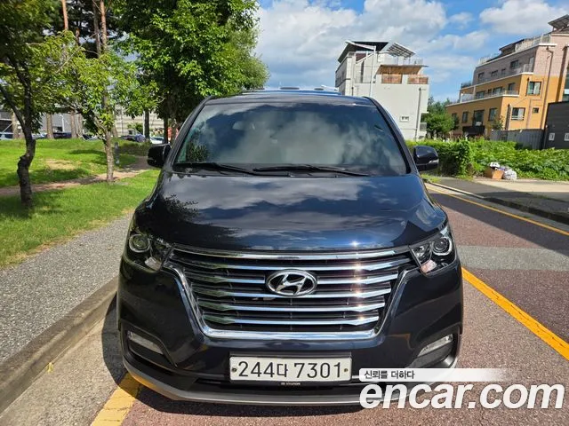 Hyundai Starex