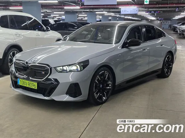 BMW i5
