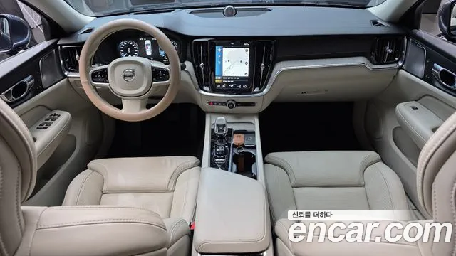 Volvo S60 — интерьер