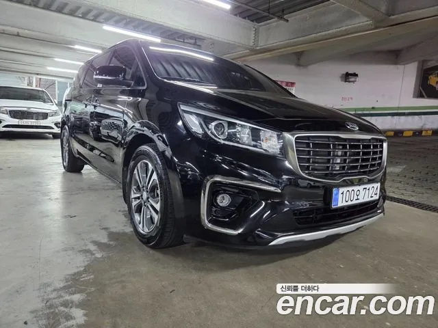 Kia Carnival — экстерьер