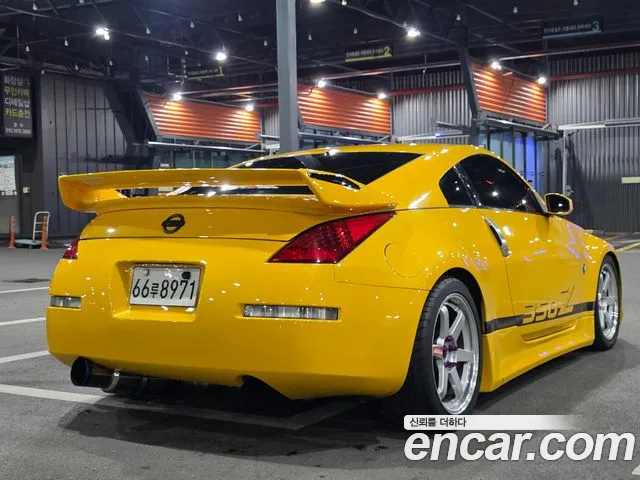 Nissan 350Z — интерьер