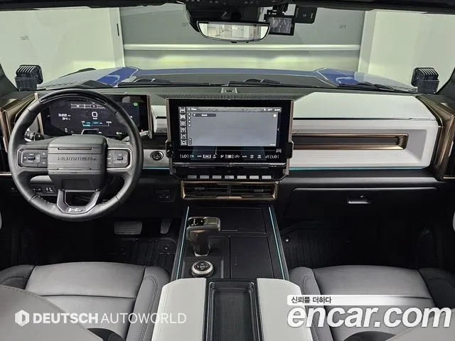 GMC Hummer EV — интерьер