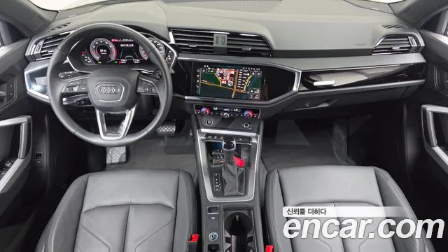 Audi Q3 — интерьер