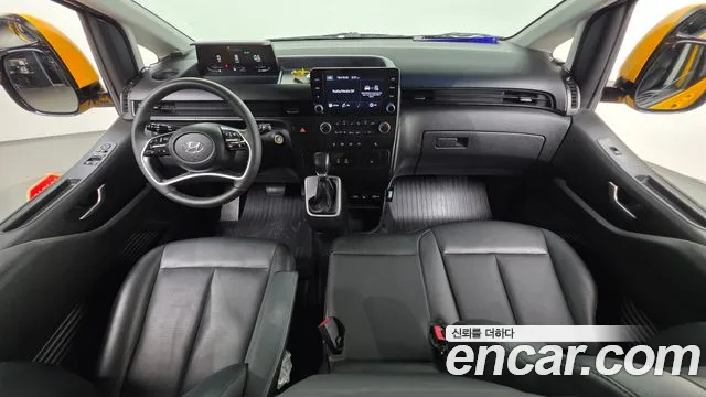 Hyundai Staria — интерьер