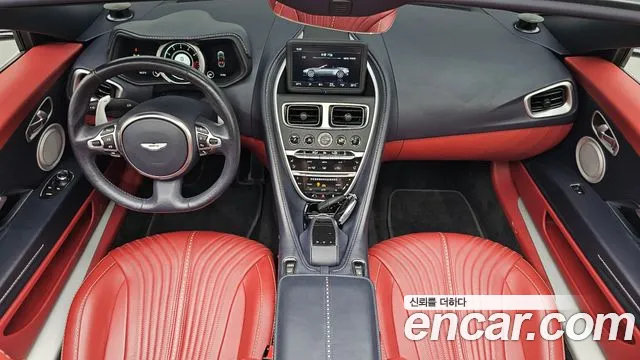 Aston Martin DB11 — интерьер