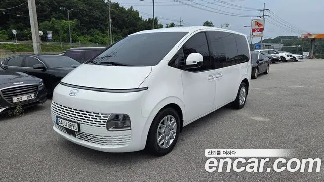 Hyundai Staria