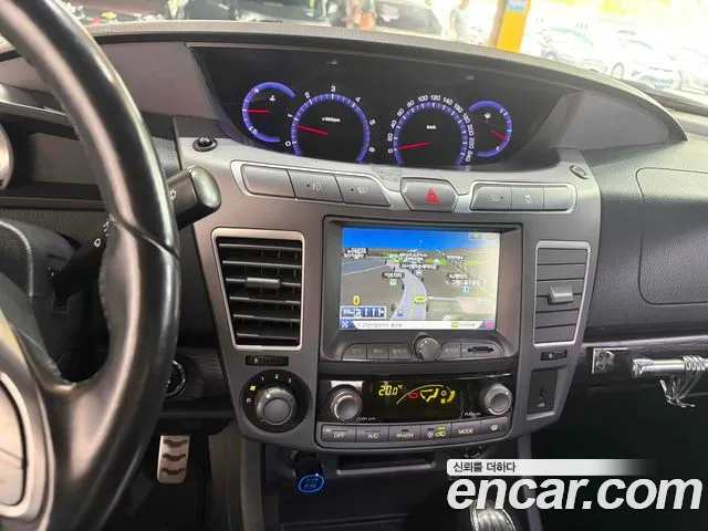 KG Mobility Korando — интерьер