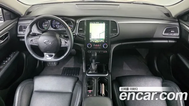 Renault Korea SM6 — интерьер
