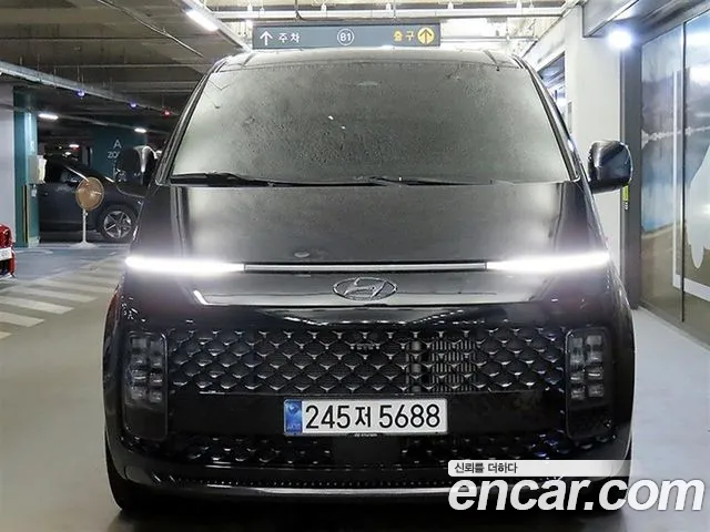 Hyundai Staria