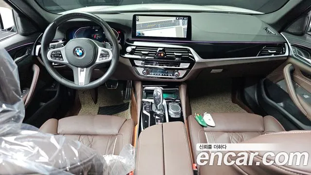 BMW 5 серия — интерьер