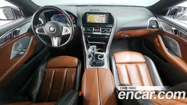 BMW 8 серия — интерьер