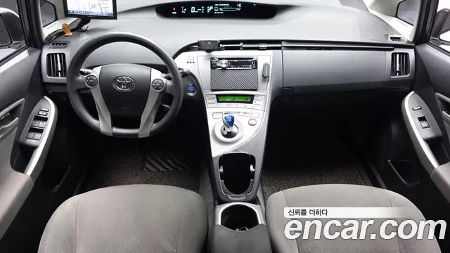 Toyota Prius — интерьер
