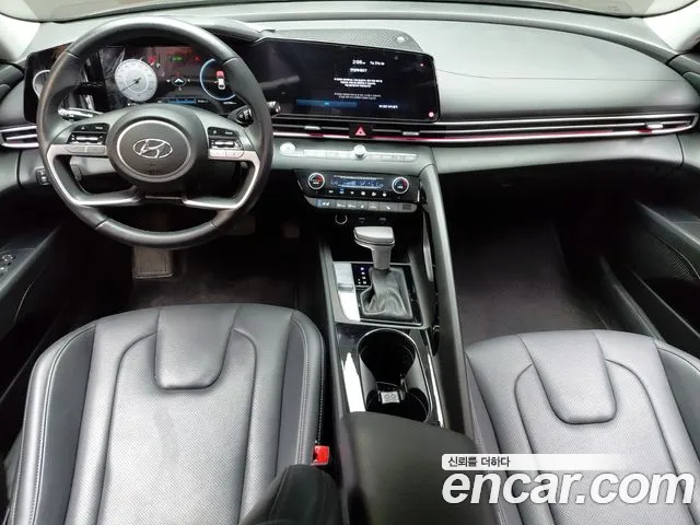 Hyundai Elantra — интерьер
