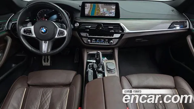 BMW 5 серия — интерьер