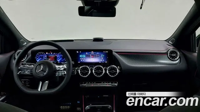 Mercedes-Benz EQA — интерьер