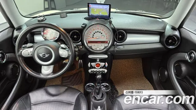 MINI Clubman — интерьер