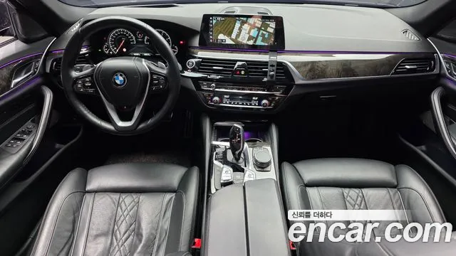 BMW 5 серия — интерьер