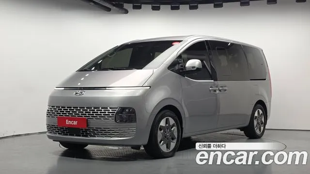 Hyundai Staria